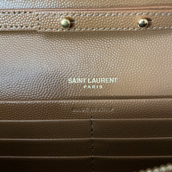 Authentic CASSANDRE SAINT LAURENT MATELASSÉ CHAIN WALLET - Picture 9 of 10
